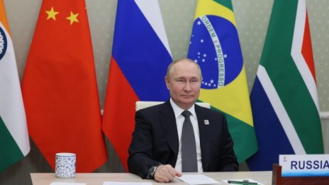 Работи се по "Пряката линия" с Владимир Путин