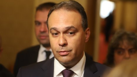 Заков: Нямам информация да изнасяме оръжия за Украйна
