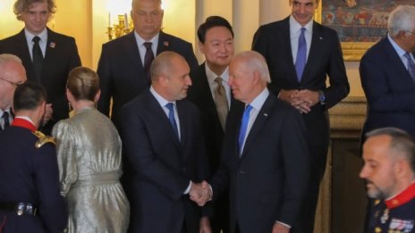 Радев на централно място на срещата на НАТО, редом до Байдън 
