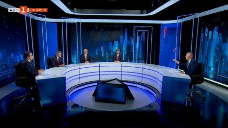 Спречкване в студиото на "Панорама" между Василев и Карадайъ