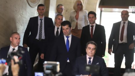 В Гърция се молят: Дано не заприличаме на България, пълен хаос