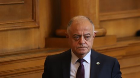 Атанасов: Службите действат недопустимо
