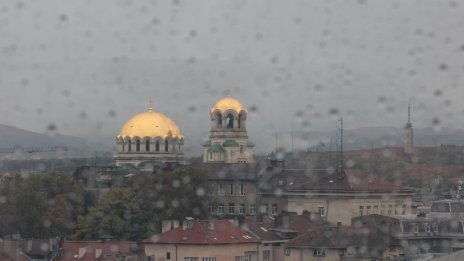 Жълт код за валежи в няколко области в страната 