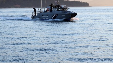В Гърция спасиха български моряци от товарен кораб