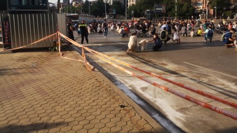 "Възраждане" иска по-строги санкции за водачи, причинили ПТП на тротоар или спирка