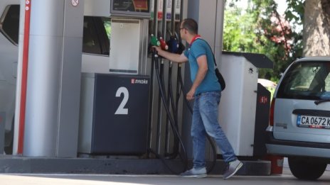 КЗК за горивата: Нямаме право да обявяваме "справедливи цени"