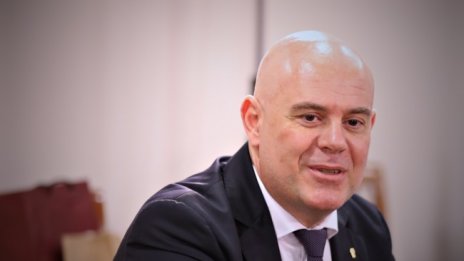 Гешев: Прокуратурата не е и няма да бъде участник в политически борби