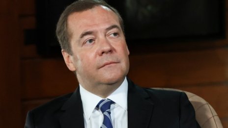 Медведев пак се закани: Страшният съд очаква Украйна, ако се опита да си върне Крим