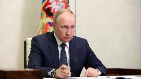 Путин: Санкциите са огромно предизвикателство, но няма да се предадем 