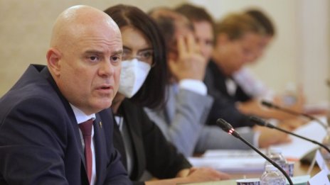 Гешев: Спецпрокуратурата бе закрита, защото притесни хората с финансов ресурс
