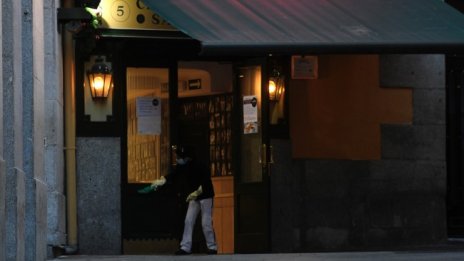И Испания разследва случаи на убодени със спринцовки в нощни клубове