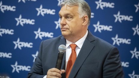 Виктор Орбан едва не потънал с надуваема лодка в Хърватия