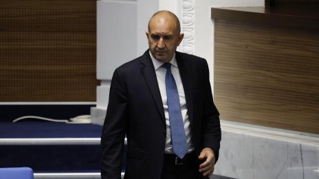 Първият тест за Радев и "Прогресивна България" е парадът в Москва
