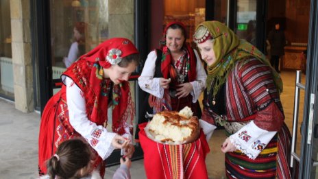Честваме Бабинден – Денят на родилната помощ