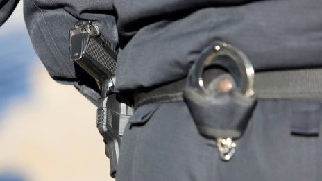 Ще съдят 28-годишен, склонявал към проституция перничанка