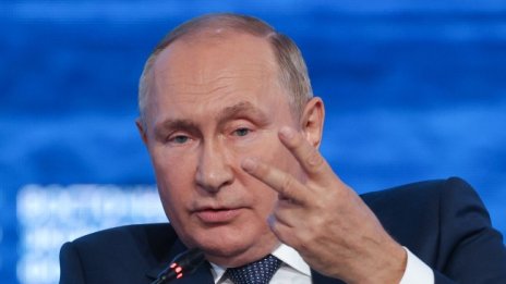 Руски общинари: Путин да отговаря за държавна измяна