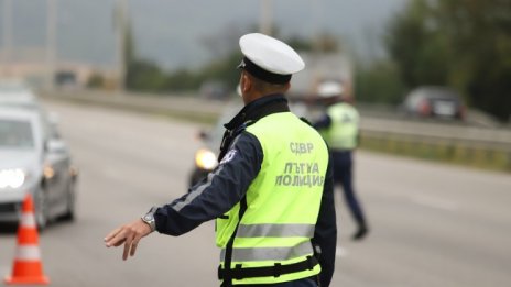 За ден: Установиха 35 пияни и 17 дрогирани зад волана
