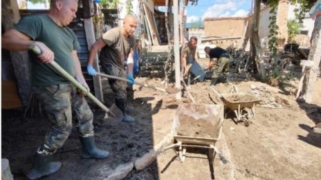 Гълъб Донев: Повече хора и техника в наводнените села