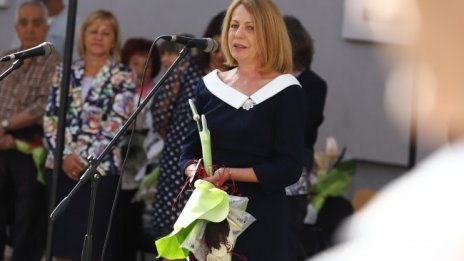 Фандъкова: Да си пожелаем никога повече онлайн обучение