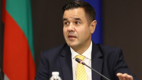 Министърът на икономиката: Очаквам спад на цените на газа и на горивата