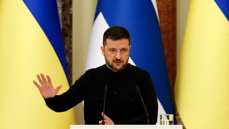 Зеленски пристигна в Швеция, за да направи съобщение за "износ на отбранителна техника“