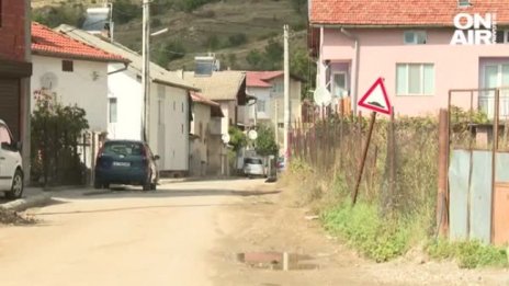 Вотът връща мъжете в Рибново, изкарват прехраната си навън