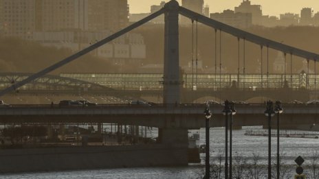 Резервоар с гориво се запали на Кримския мост