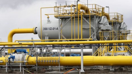 Проект: ЕК ще предложи "динамичен" таван на цената на газа