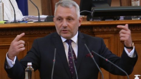 Хаджигенов: Сегашните бледи копия на Борисов ще станат като него