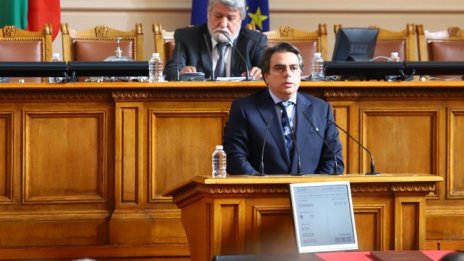 Василев: Притеснително е, че няма да има внесен бюджет в НС
