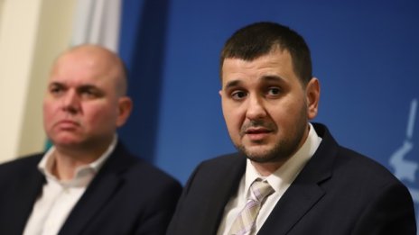 Йордан Иванов: Стяга се сватба между ГЕРБ и БСП