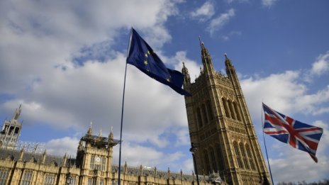 Британската икономика навлиза в рецесия в края на годината