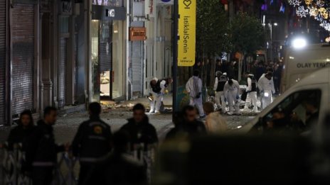 И чужденци са пострадали при бомбената атака в Истанбул