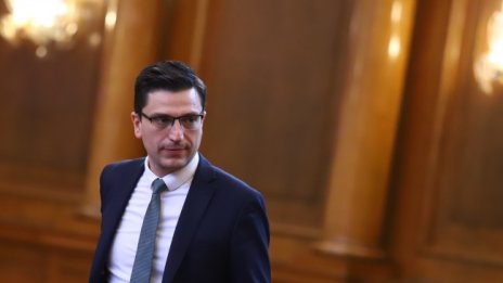От Денков зависи дали ще приеме да е кандидат за премиер