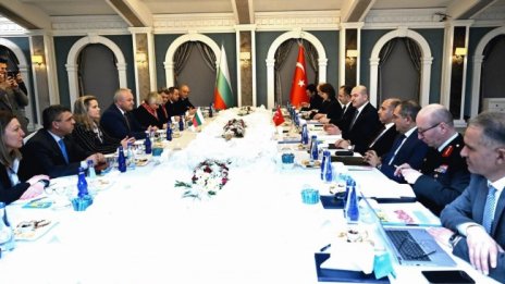 Турция и България заедно ще спират трафика на мигранти