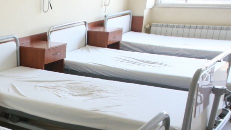 Родилка и бебето ѝ починаха след секцио във Велинград