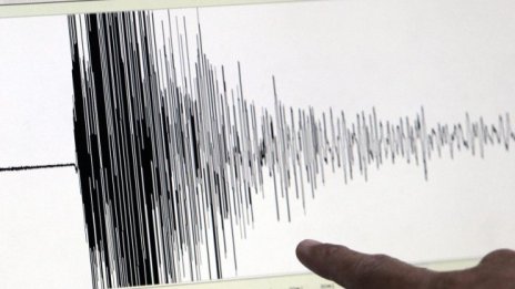 Земен трус разлюля Иран, близо до границата с Турция