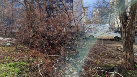 Червен и оранжев код за опасно силен вятър днес