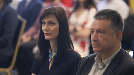 Стоилов: Конституцията не е пречка в страната