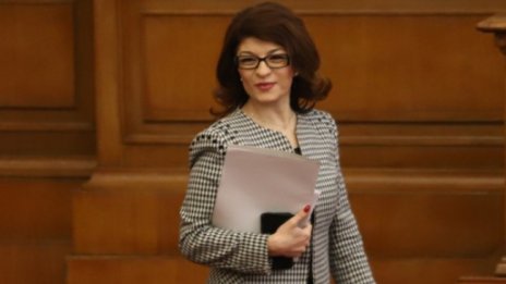 Атанасова: Няма ледове и червени линии между ГЕРБ и ДБ