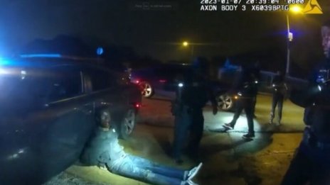 Петима полицаи са отговорни за смъртта на Никълс в САЩ