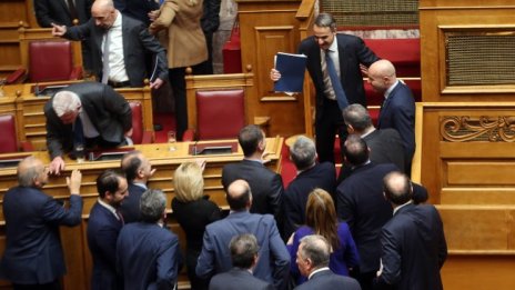 Опозицията в Гърция отказва да гласува