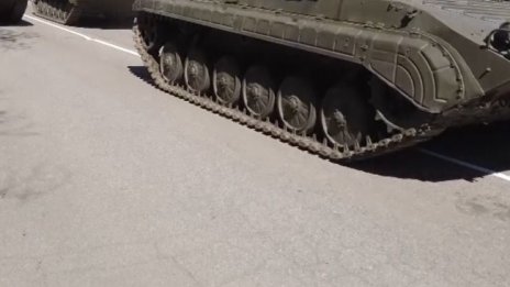 Бойна техника е преминала от полигон "Ново село" към Гърция