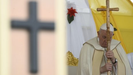 Папа Франциск: Хората с хомосексуални наклонности са Божии деца