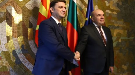 Външният министър на РСМ: Призовавам България да спрем този пинг-понг