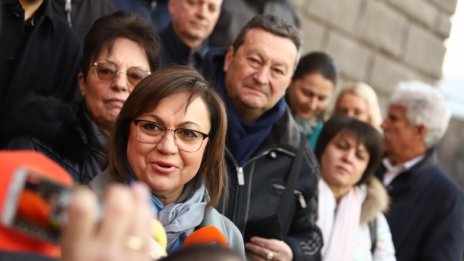 БСП се регистрира за вота, Нинова: Имаме какво да кажем на хората