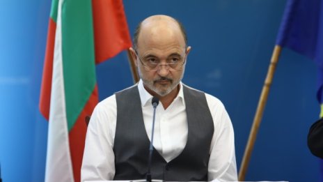 Меджидиев: Ще закупим медицински хеликоптери