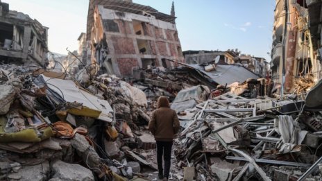 След 115 часа: В Газиантеп извадиха бременна и дъщеря ѝ живи