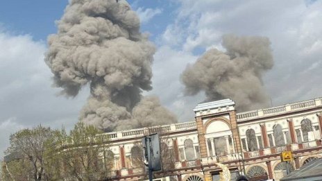 Започна се: Бомби от Израел и САЩ заваляха над Иран ВИДЕО