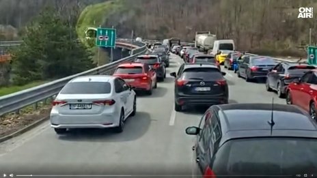 Интензивен трафик към столицата: Очакват се над 190 000 автомобила